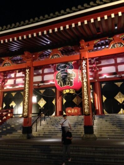 出張ついでにライトアップの浅草寺